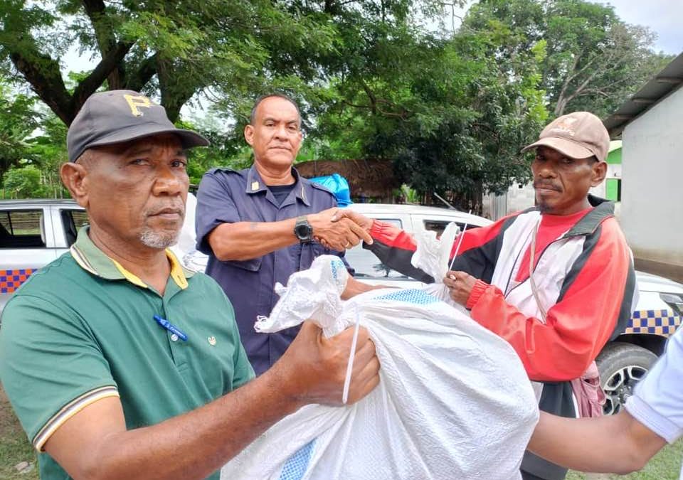 APC COVALIMA NAFATIN APOIU SASAN EMERJÉNSIA BA VÍTIMA INUNDASAUN