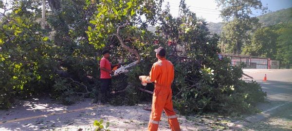 CORPO BOMBEIROS MUNISÍPIU LIQUISA TESI AI NE’EBÉ FÓ AMEASA BA MOVIMENTASAUN IHA ESTRADA PÚBLIKU